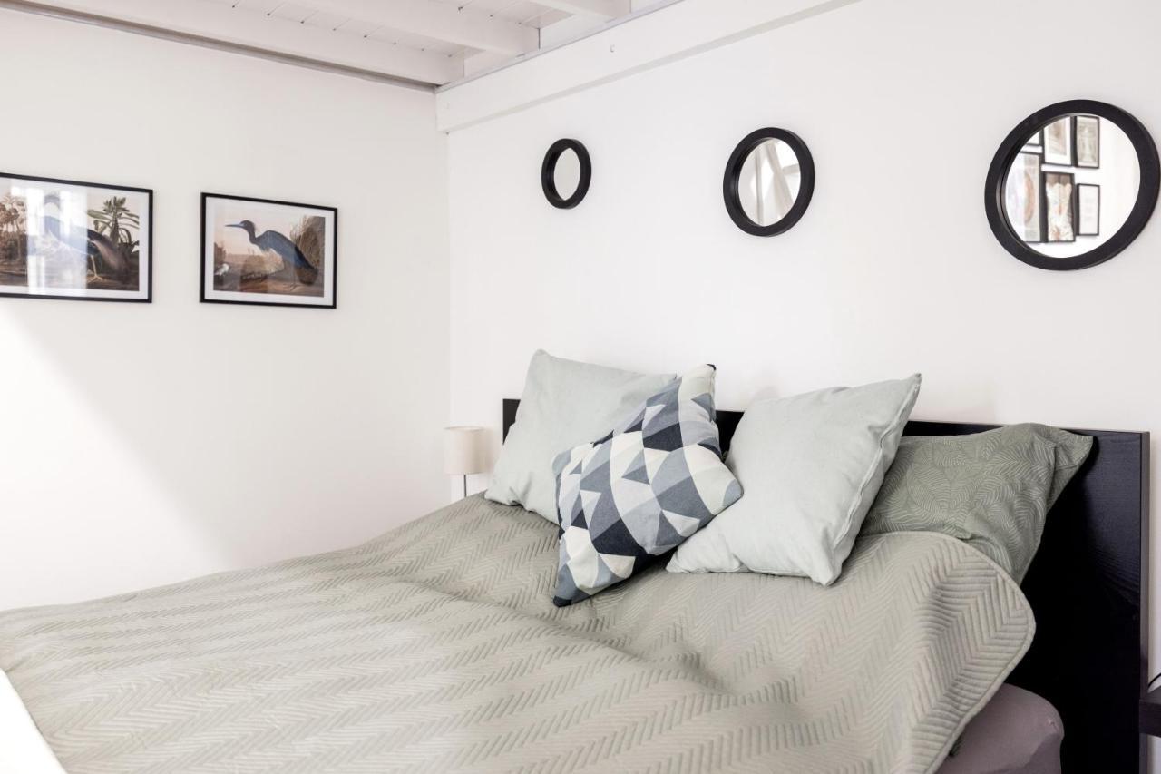 Charming Downtown Hideaway Steps From New York Cafe! Apartment Budapest Luaran gambar